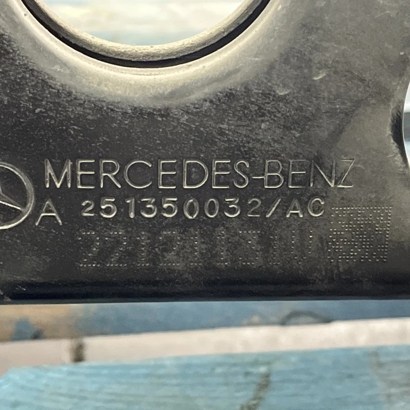 Punte spate / Mercedes-Benz R Class W251 facelift 2011 / Directie si suspensie