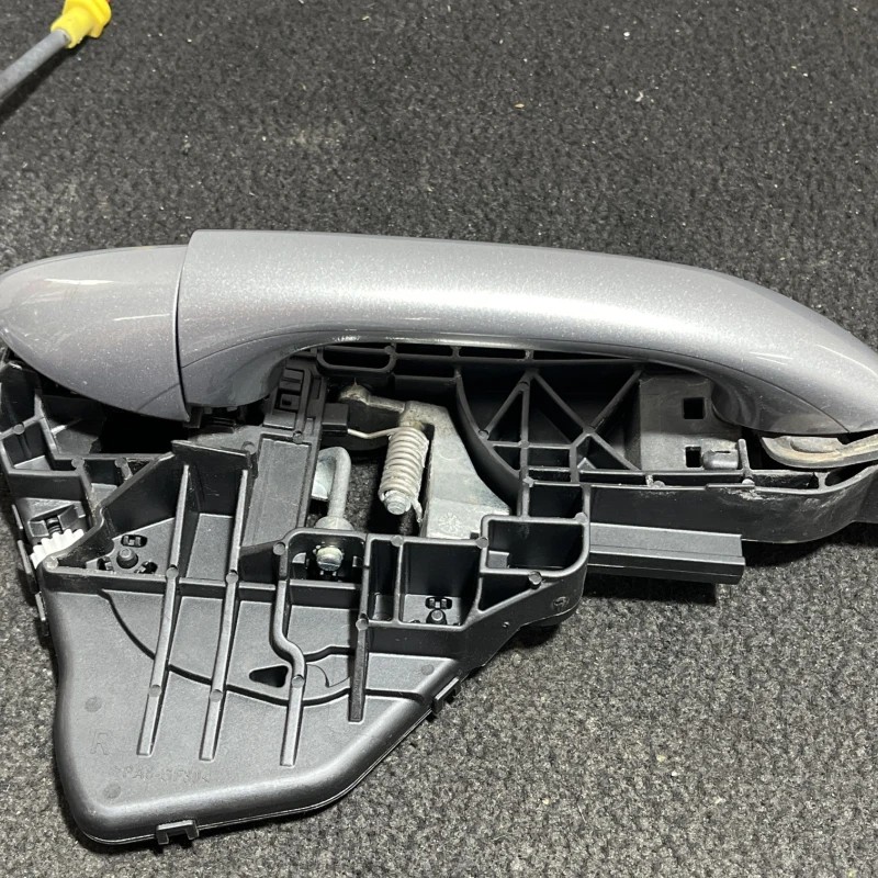 Maner usa dreapta spate / Mercedes-Benz R Class W251 facelift 2011 / Caroserie, oglinzi si faruri
