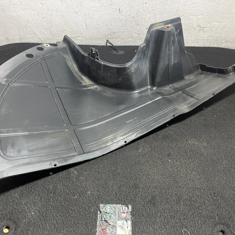 Scut motor dreapta Peugeot 
