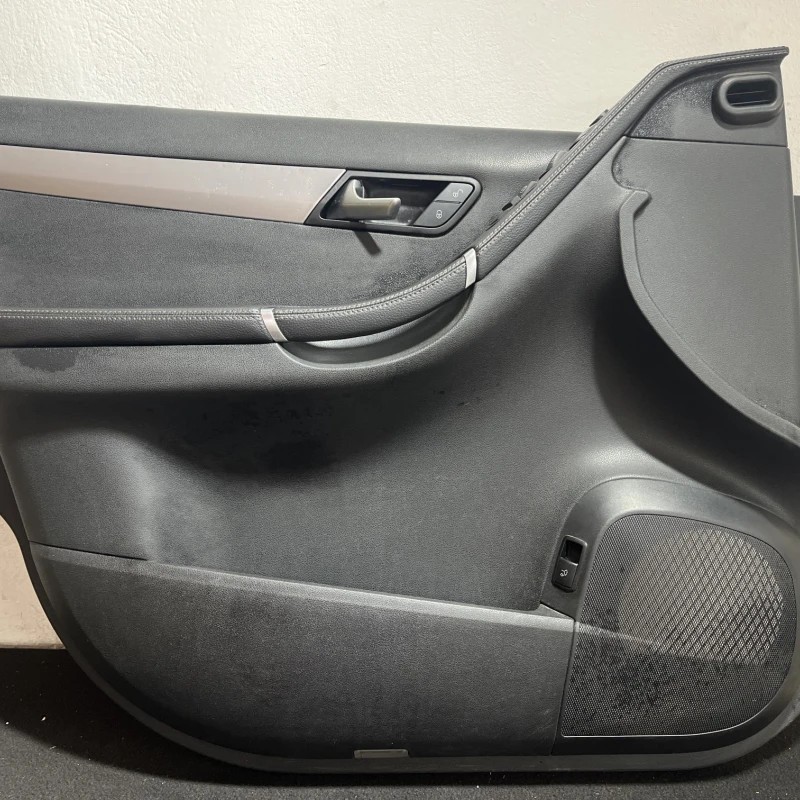Panou tapiterie usa stanga fata / Mercedes-Benz R Class W251 facelift 2011 / Interior