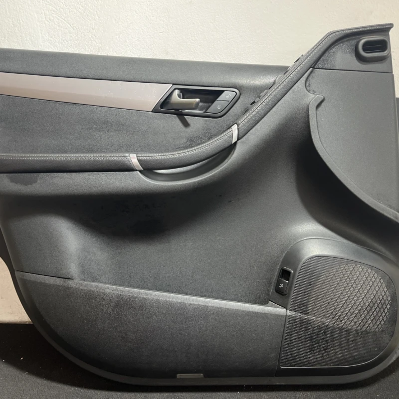 Panou tapiterie usa stanga fata Mercedes-Benz 