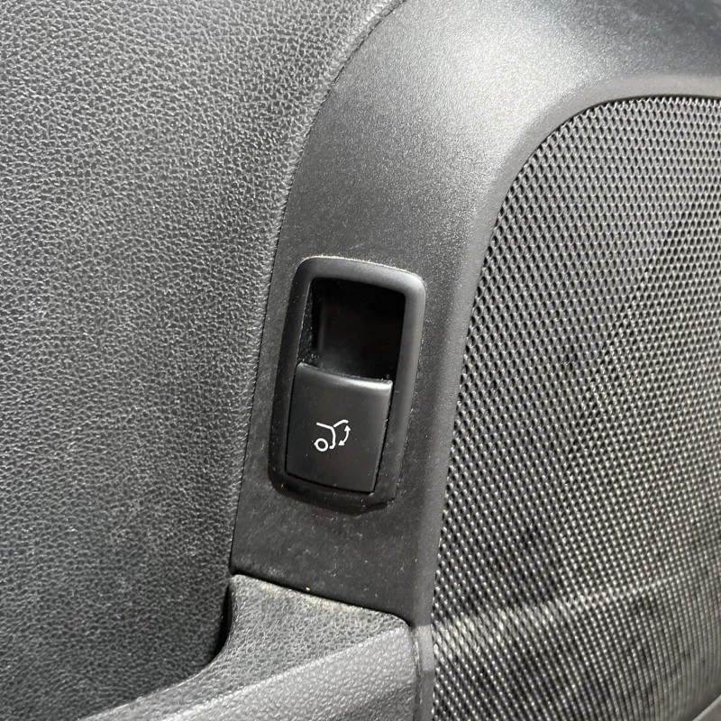 Panou tapiterie usa stanga fata / Mercedes-Benz R Class W251 facelift 2011 / Interior
