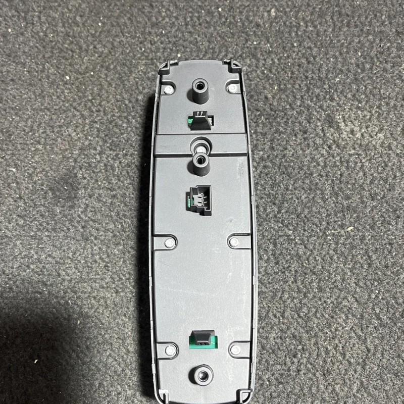 Butoane comada geamuri / Mercedes-Benz R Class W251 facelift 2011 / Interior