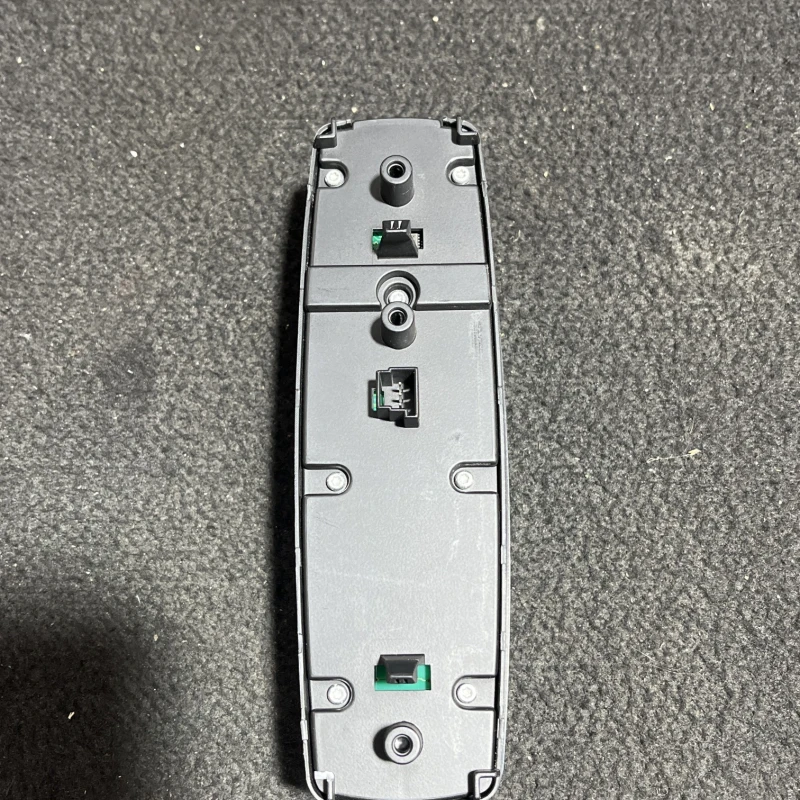 Butoane comada geamuri / Mercedes-Benz R Class W251 facelift 2011 / Interior