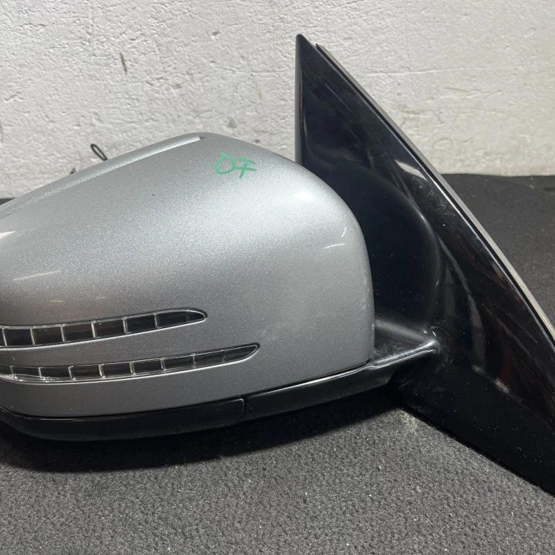 Oglinda dreapta / Mercedes-Benz R Class W251 facelift 2011 / Caroserie, oglinzi si faruri