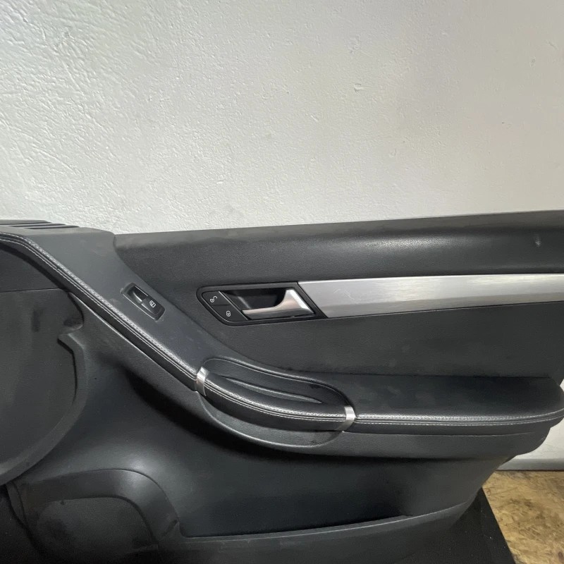 Panou tapiterie usa dreapta fata / Mercedes-Benz R Class W251 facelift 2011 / Interior