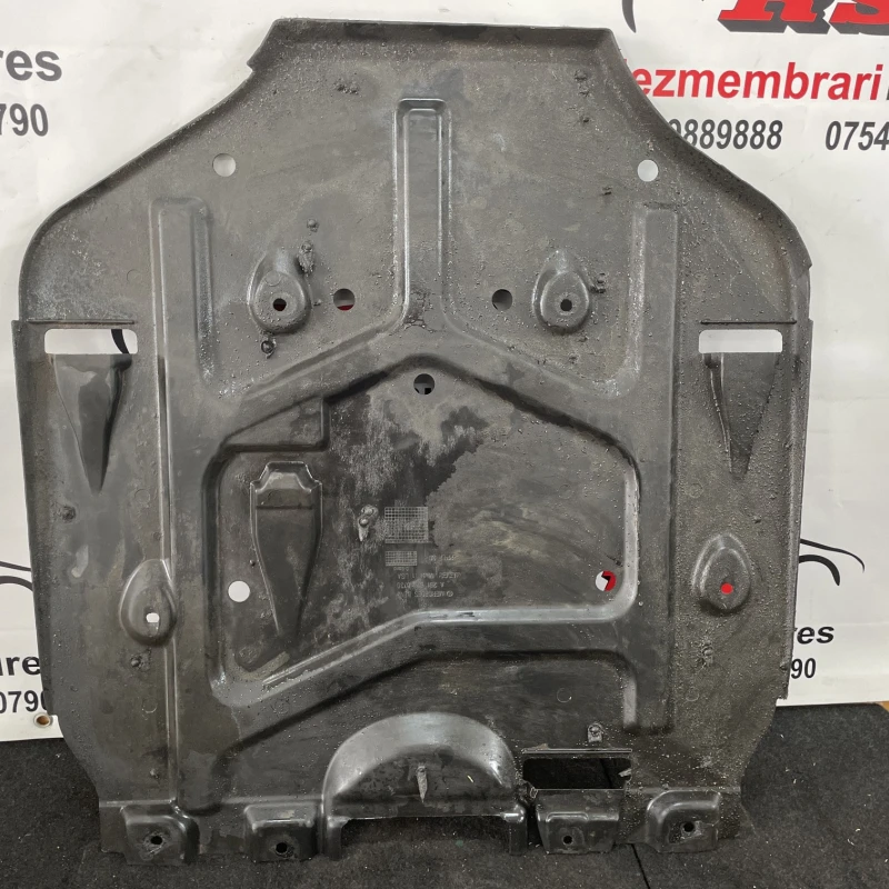 Scut motor / Mercedes-Benz R Class W251 facelift 2011 / Caroserie, oglinzi si faruri