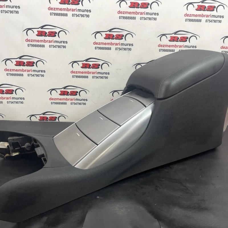 Cotiera centrala Mercedes-Benz R Class W251 facelift 2011