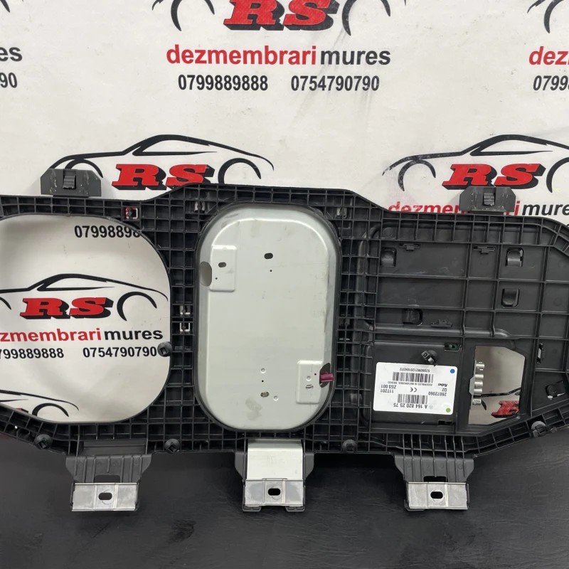 Amplificator antena / Mercedes-Benz R Class W251 facelift 2011 / Audio si electronice