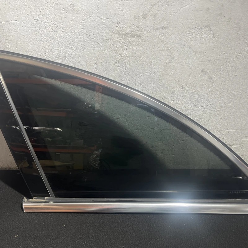 Geam stanga spate caroserie / Mercedes-Benz R Class W251 facelift 2011 / Caroserie, oglinzi si faruri