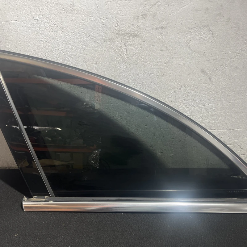 Geam stanga spate caroserie Mercedes-Benz 