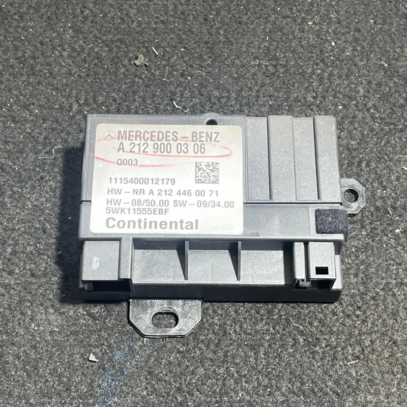 Calculator pompa combustibil / Mercedes-Benz R Class W251 facelift 2011 / Audio si electronice